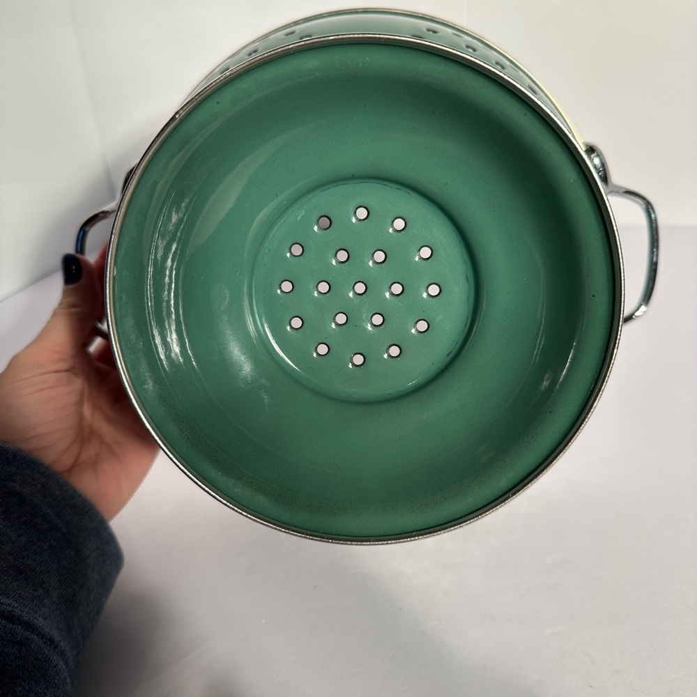 Hunter Green Enamel Colander Strainer Pedestal Footed Metal Retro Farmhouse 9" - Picture 6 of 12